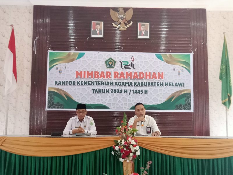 Kankemenag Melawi H.Subakir, S.Ag, M.Si menjadi Pentausiyah pertama Mimbar Ramadhan Kemenag Melawi