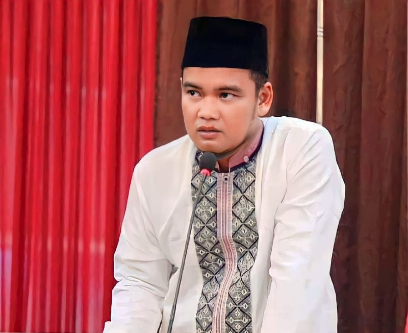Faisol Abdurrahman, Penyuluh Agama Islam Fungsional KUA Kecamatan Belimbing Kabupaten Melawi yang masuk Nominasi PAI Award Tingkat Nasional Tahun 2024 berkat inovasi pelaksanaan bimbingan pernikahan melalui website berbasis Learning Management System.